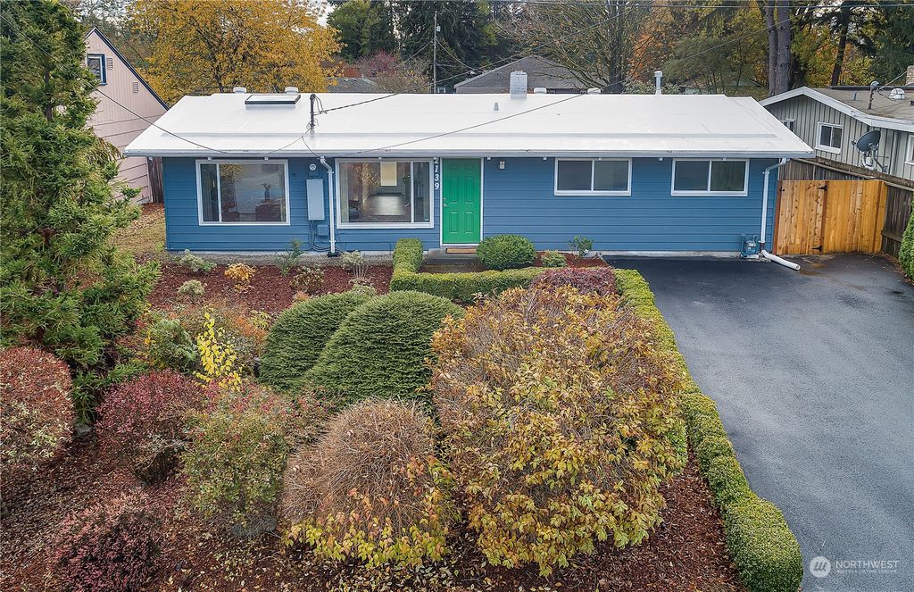 Photo of 2139 N 193rd Street, Shoreline, WA 98133 (MLS # 2010772)