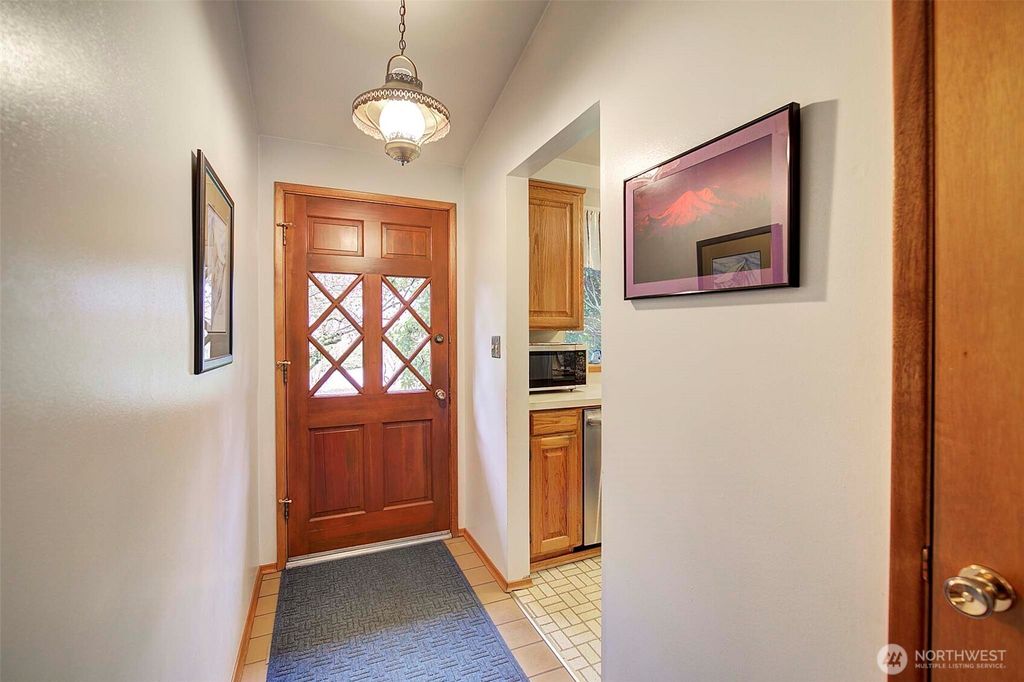 Photo of 12511 SE 53rd Street, Bellevue, WA 98006 (MLS # 2327360)