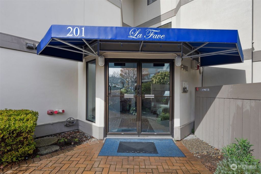 Photo of 201 3rd Avenue N #208, Edmonds, WA 98020 (MLS # 2209733)