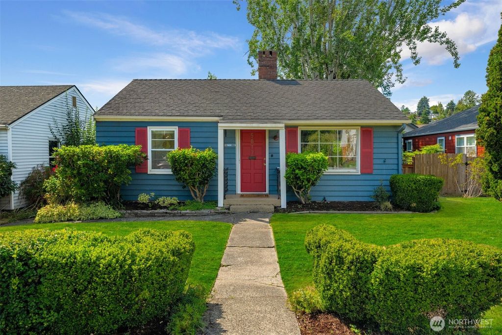 Photo of 5817 56th Ave Ave NE, Seattle, WA 98105 (MLS # 2417590)