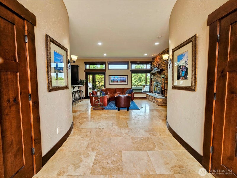 5186 Vista Heights Place