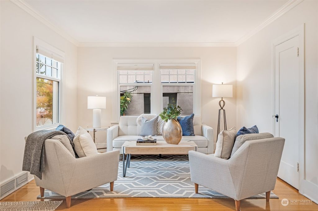 Photo of 1516 10th Avenue W, Seattle, WA 98119 (MLS # 2053295)