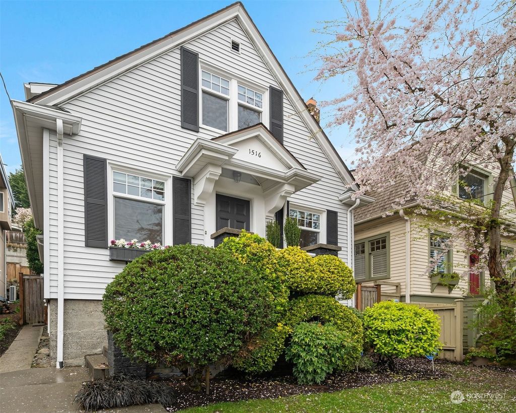 Photo of 1516 10th Avenue W, Seattle, WA 98119 (MLS # 2053295)