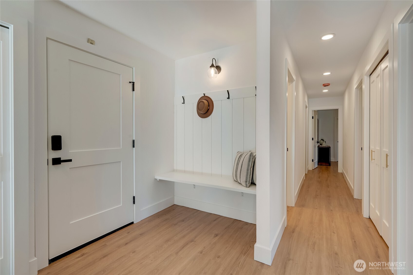 321 Bellevue Way SE 401