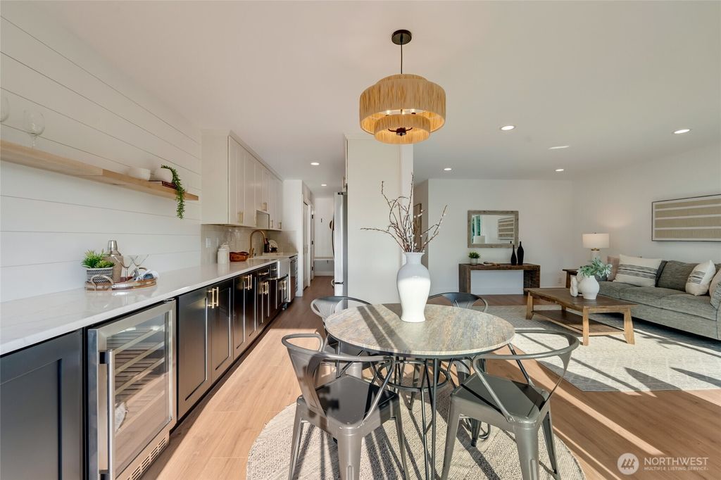 Photo of 321 Bellevue Way SE #401, Bellevue, WA 98004 (MLS # 2366489)