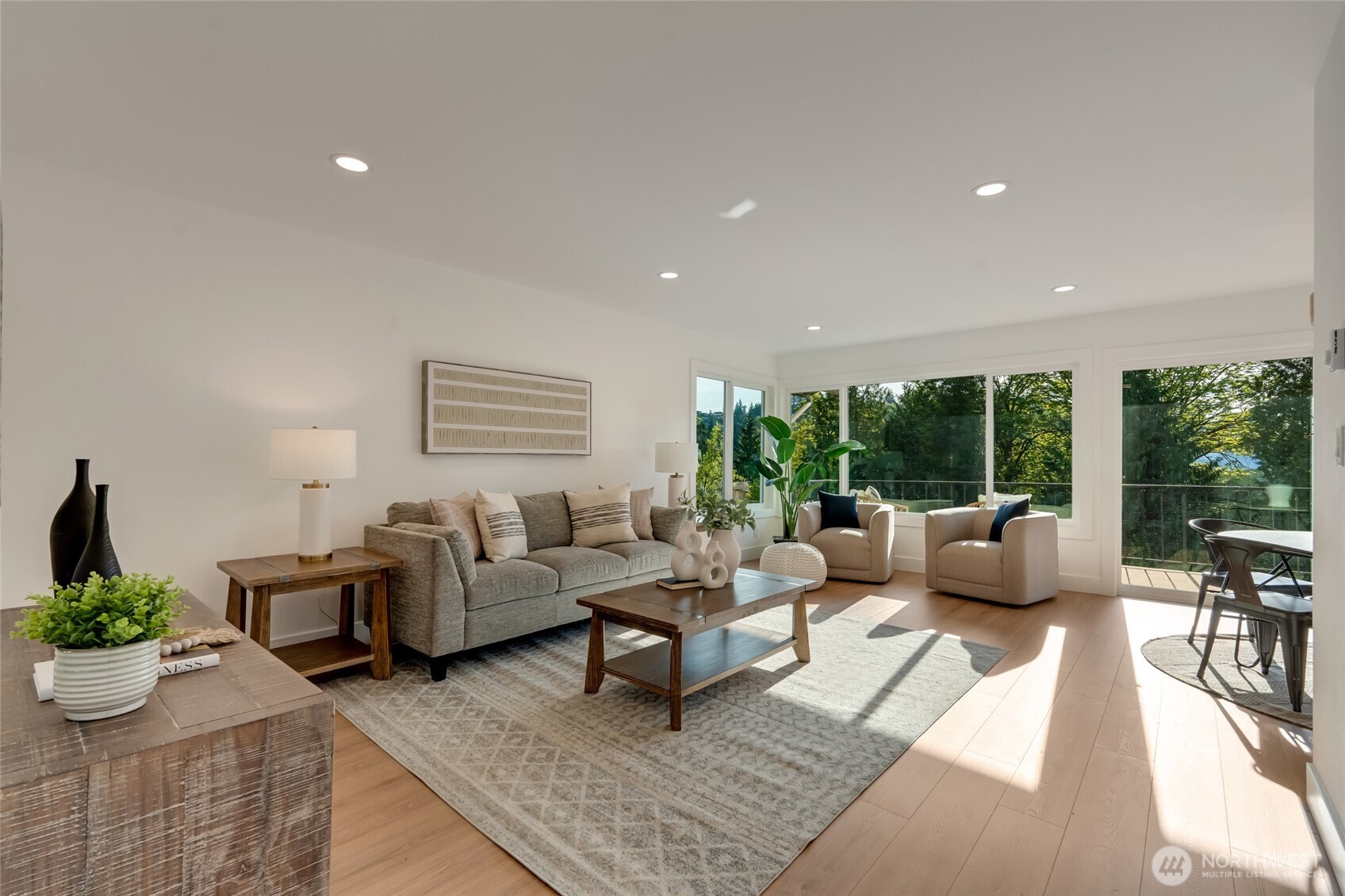 321 Bellevue Way SE 401