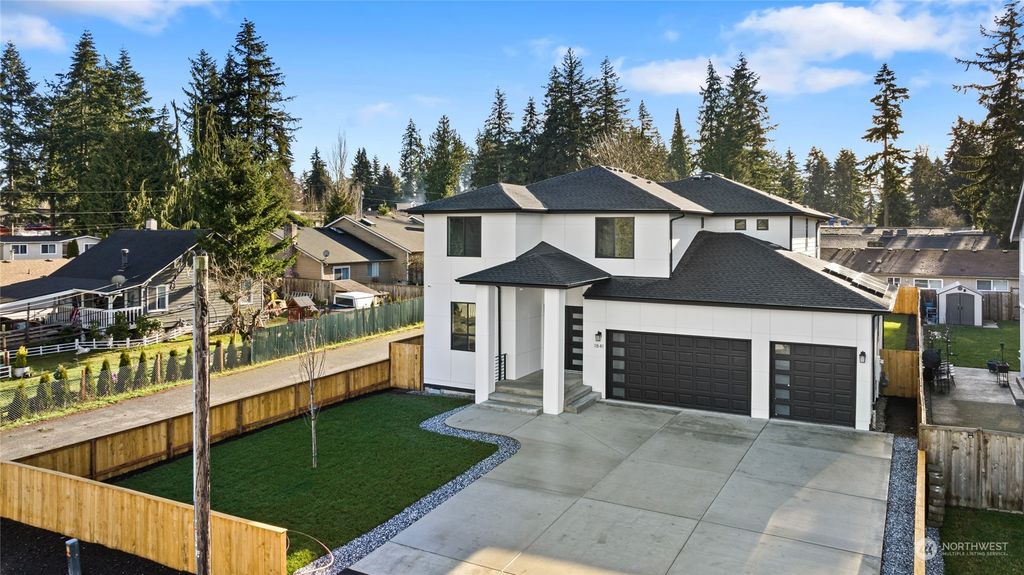 Photo of 1841 S 308th Street, Federal Way, WA 98003 (MLS # 2027942)