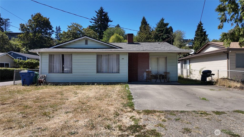 Photo of 4935 30th Avenue S, Seattle, WA 98108 (MLS # 2424456)