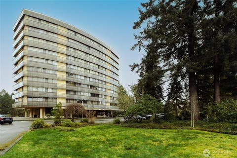Photo of 1910 Evergreen Park Drive SW #302, Olympia, WA 98502 (MLS # 2525324)