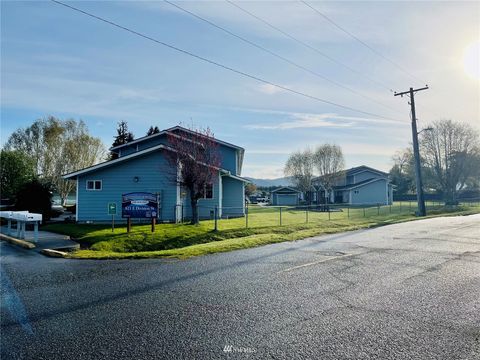 Photo of 821 E Division Street, Forks, WA 98331 (MLS # 1929657) Photo of 821 E Division Street, Forks, WA 98331 (MLS # 1929657)