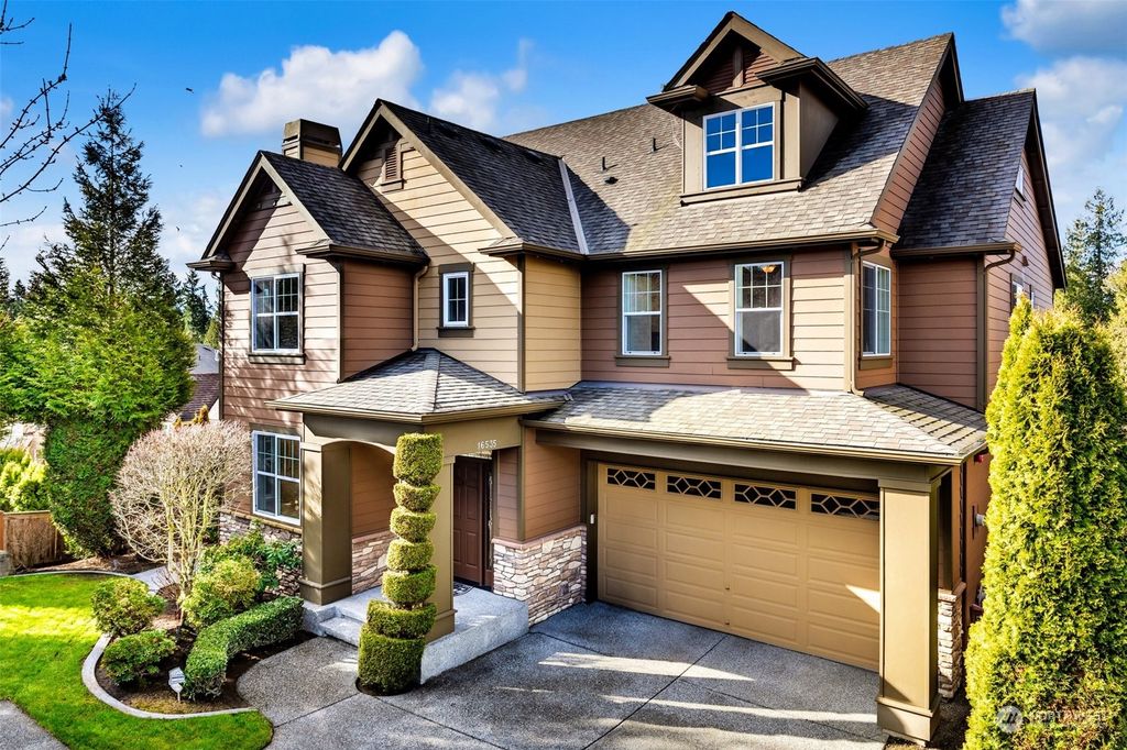 Photo of 16535 NE 121st Street, Redmond, WA 98052 (MLS # 2201331)