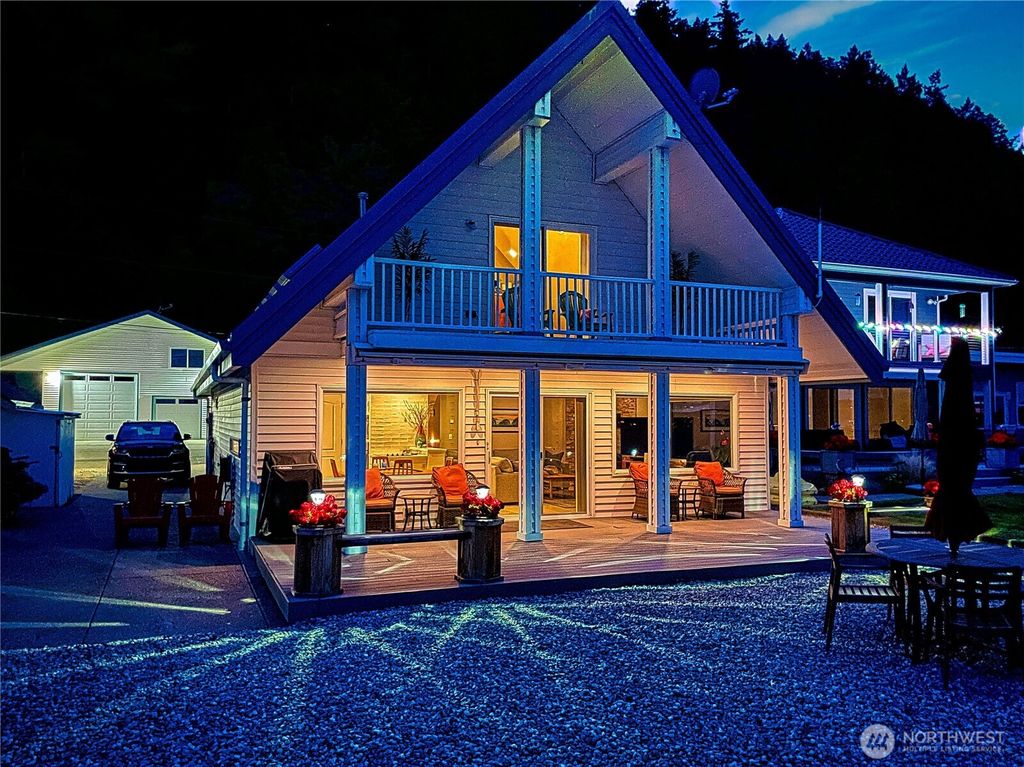 Photo of 14028 Evergreen Way Way, Stanwood, WA 98292 (MLS # 2443963)