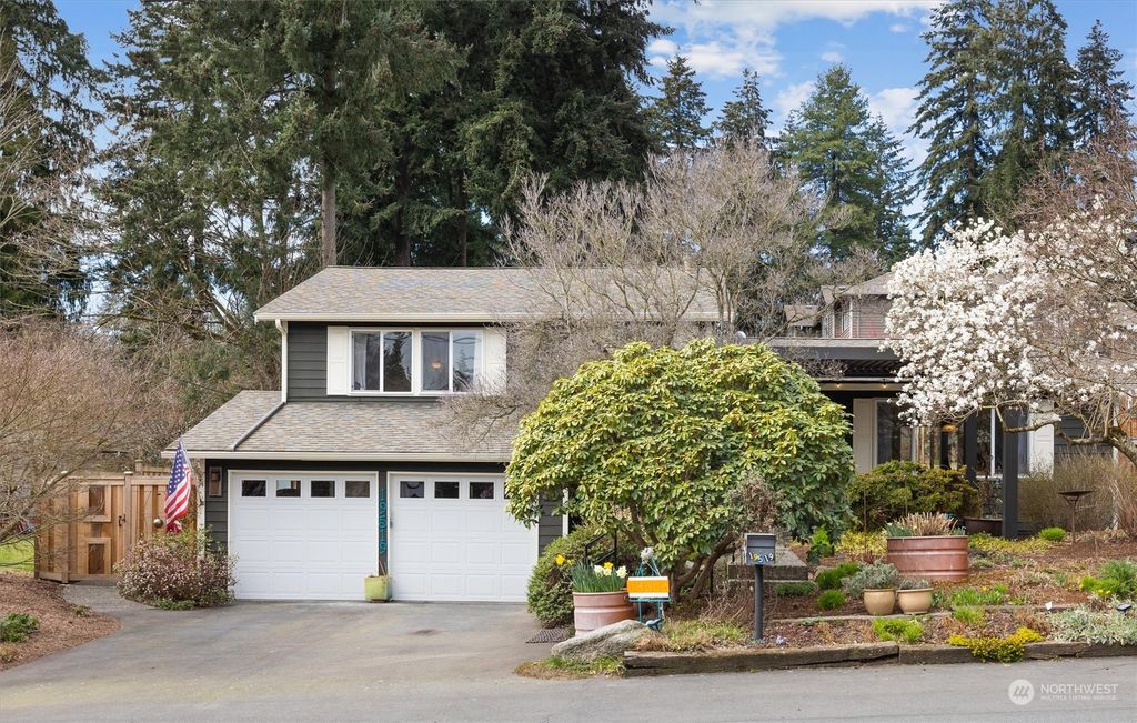 Photo of 19519 30th Avenue NE, Shoreline, WA 98155 (MLS # 2050608)