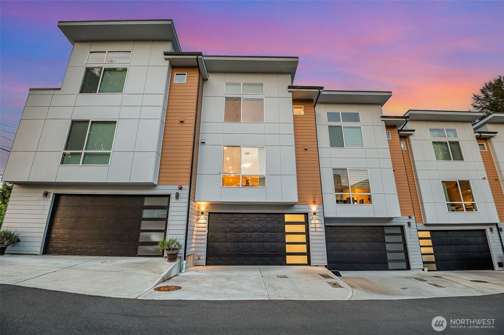 Photo of 7731 NE 175th Street #101, Kenmore, WA 98028 (MLS # 2462887)