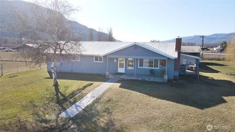 Photo of 6 Jennings Loop Road, Oroville, WA 98844 (MLS # 2492034)