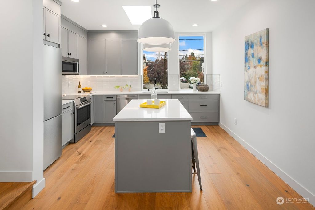 Photo of 727 N Motor Place, Seattle, WA 98103 (MLS # 2173766)