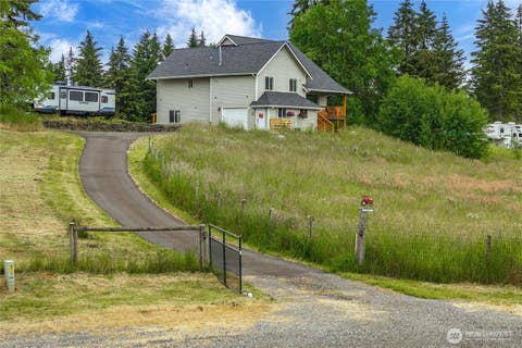 Photo of 15216 140th Lane SE, Yelm, WA 98597 (MLS # 2533556)