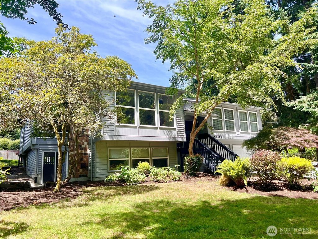 Photo of 20801 Marine View Drive SW, Normandy Park, WA 98166 (MLS # 2397968)