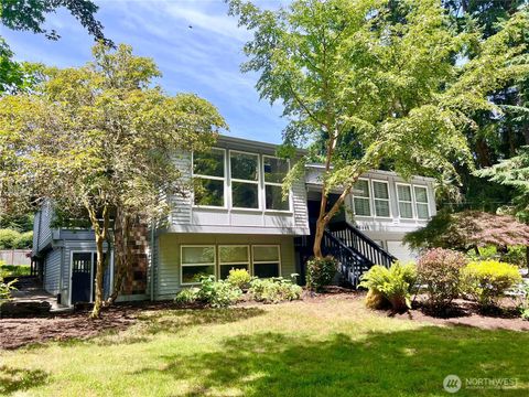Photo of 20801 Marine View Drive SW, Normandy Park, WA 98166 (MLS # 2397968)