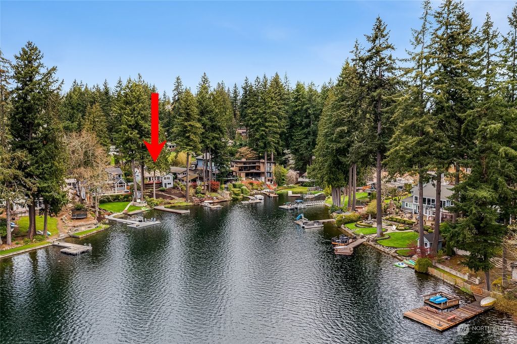 Photo of 22519 SE 20th Street, Sammamish, WA 98075 (MLS # 2061792)