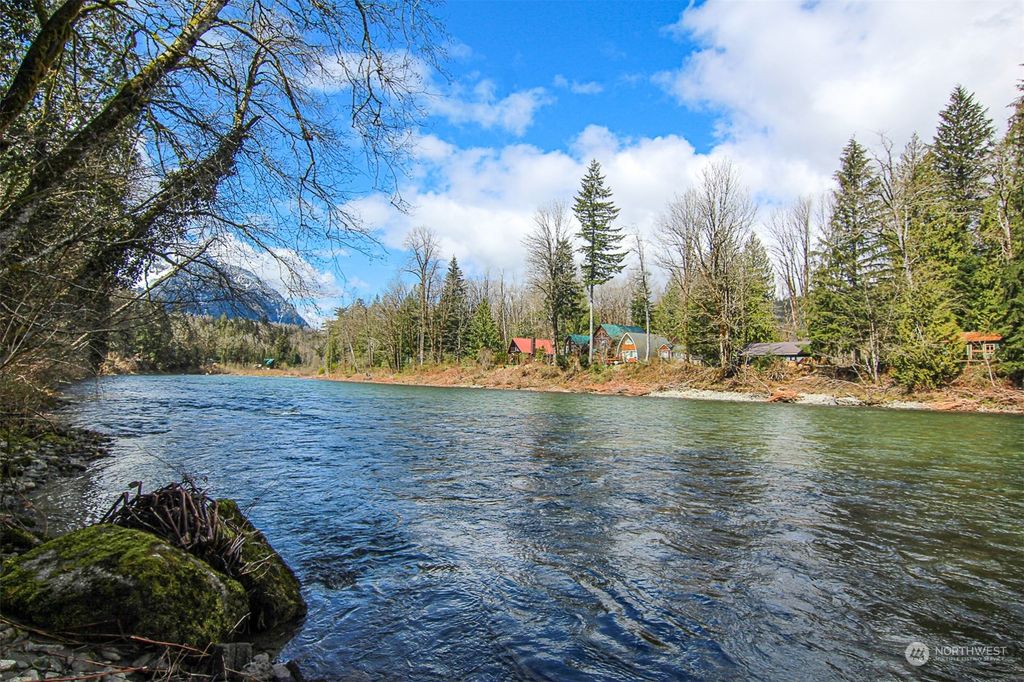 Photo of 51903 S Riverside Road, Gold Bar, WA 98251 (MLS # 2045927)