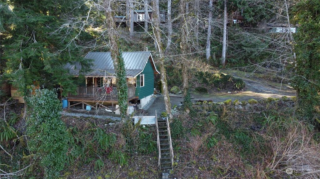 Photo of 51903 S Riverside Road, Gold Bar, WA 98251 (MLS # 2045927)