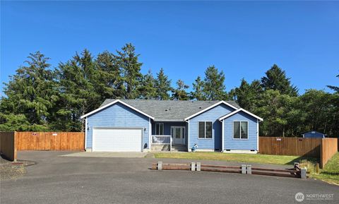Photo of 861 Willow Court SW, Ocean Shores, WA 98569 (MLS # 2390451)