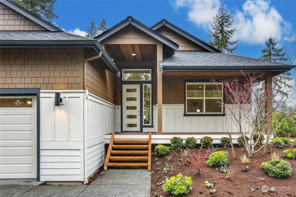 Photo of 14917 196th Avenue SE, Renton, WA 98059 (MLS # 2032894)