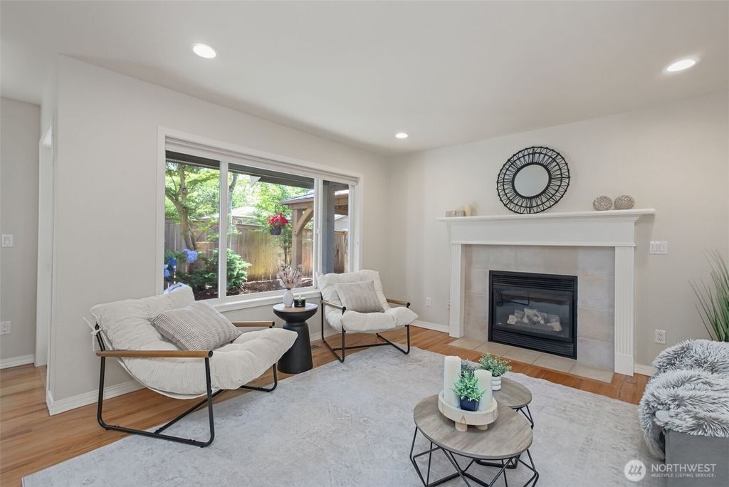 Photo of 14316 81st Court NE, Kirkland, WA 98034 (MLS # 2551885)