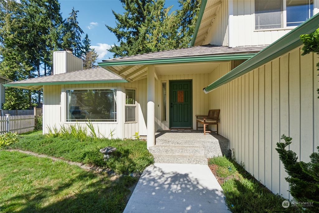 Photo of 3113 108th Place SE, Everett, WA 98208 (MLS # 2294474)