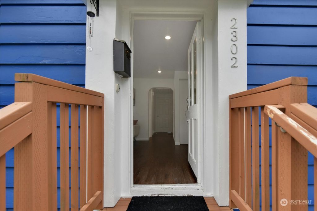 Photo of 2302 McDougall Avenue, Everett, WA 98201 (MLS # 2294413)