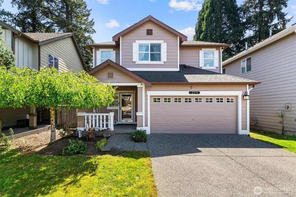 Photo of 2514 96th ST SE ST, Everett, WA 98208 (MLS # 2518908)