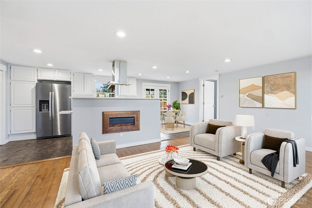 Photo of 12005 SE 157th Place, Renton, WA 98058 (MLS # 2502202)