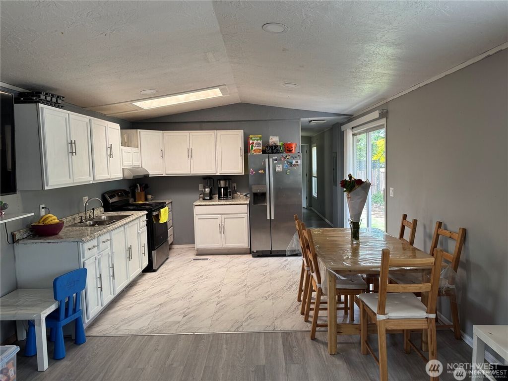 Photo of 602 29th Street SE #46, Auburn, WA 98002 (MLS # 2454521)