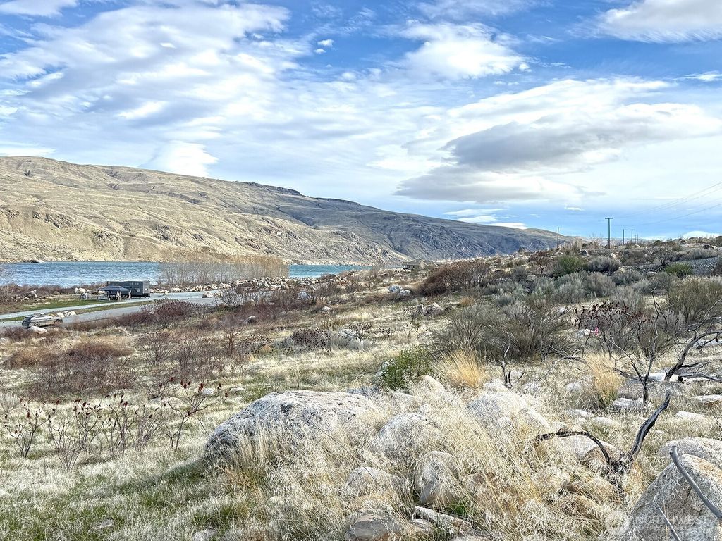 Photo of 0 NNA Lot 3 Coyote Rapids Long Plat, Pateros, WA 98846 (MLS # 2495094)
