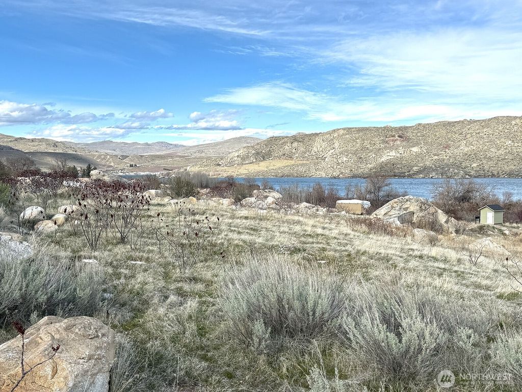 Photo of 0 NNA Lot 3 Coyote Rapids Long Plat, Pateros, WA 98846 (MLS # 2495094)
