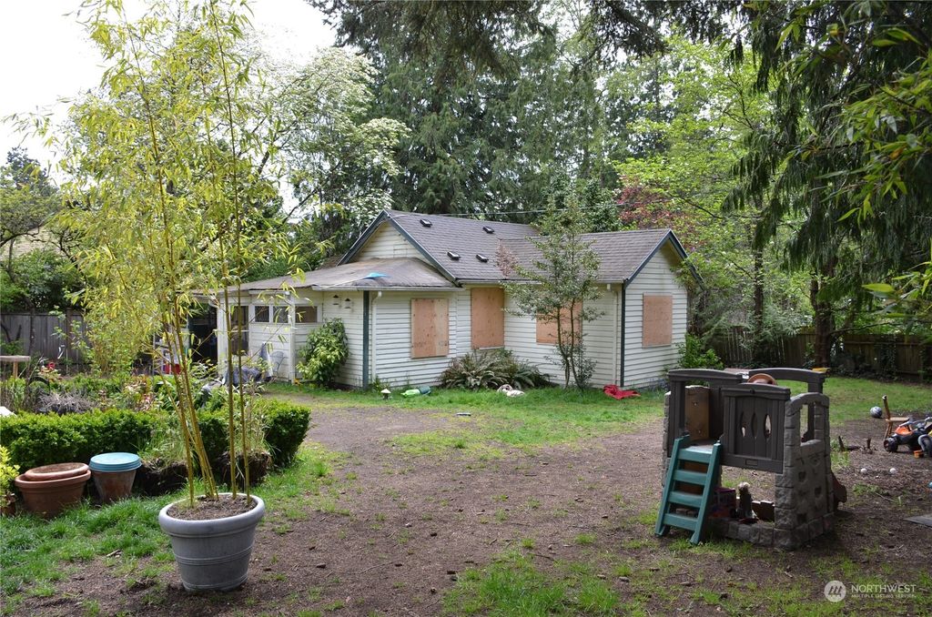 Photo of 1700 NE 145th Street, Shoreline, WA 98155 (MLS # 2041671)
