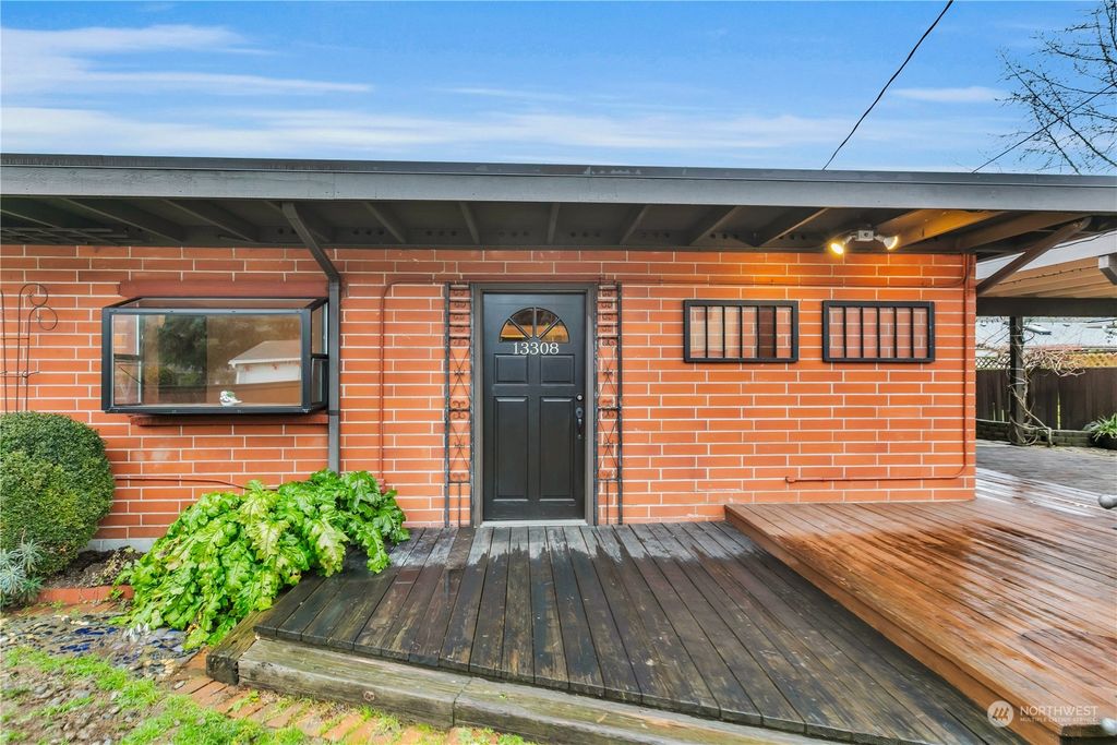 Photo of 13308 SE 149th Street, Renton, WA 98058 (MLS # 2183838)