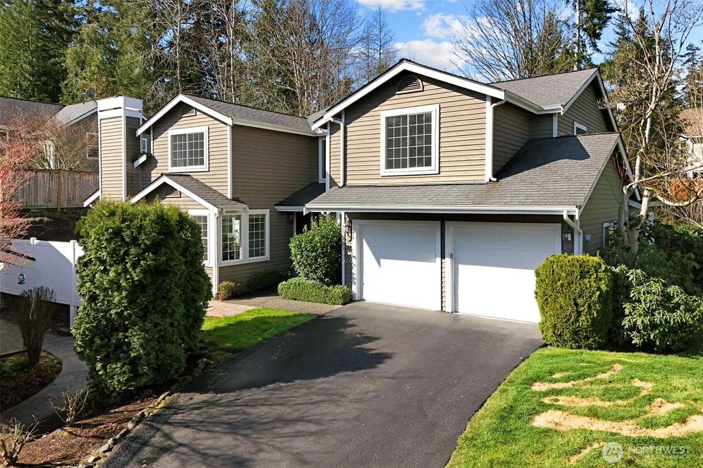 Photo of 24301 SE 41st Place, Issaquah, WA 98029 (MLS # 2348688)