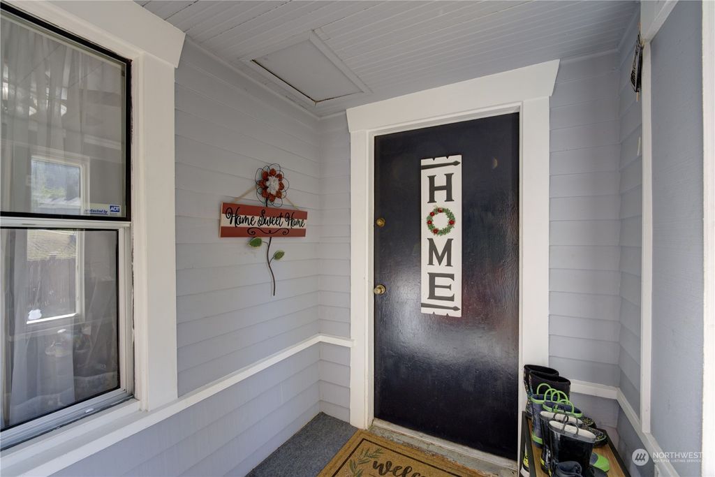 Photo of 4807 S 3rd Avenue, Everett, WA 98203 (MLS # 2162614)