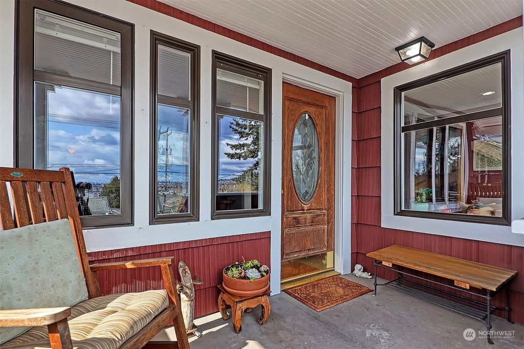 Photo of 6709 Dayton Avenue N, Seattle, WA 98103 (MLS # 2045745)