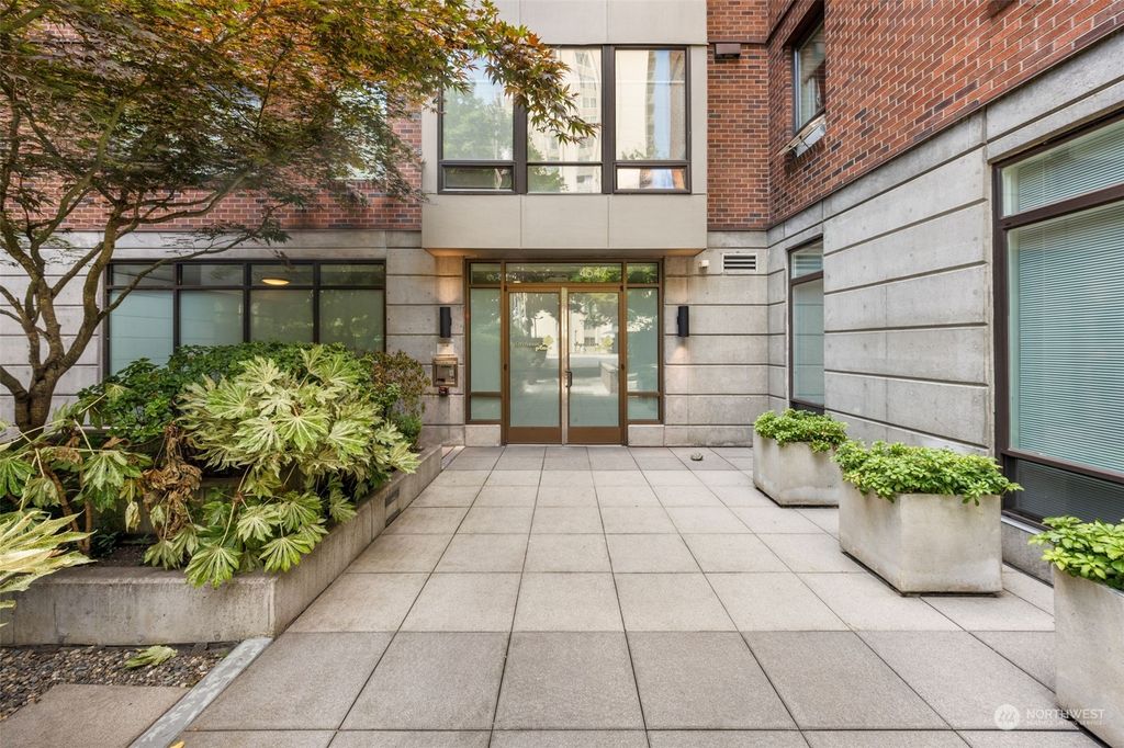 Photo of 4547 8th Avenue NE #309, Seattle, WA 98105 (MLS # 2139233)