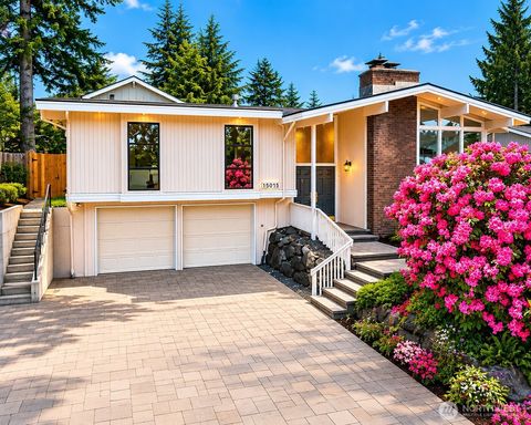 Photo of 15015 SE 46th Place, Bellevue, WA 98006 (MLS # 2530876)