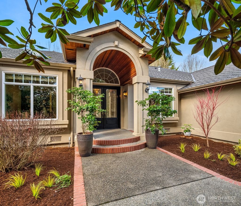 Photo of 2411 98th Avenue NE, Clyde Hill, WA 98004 (MLS # 2523212)