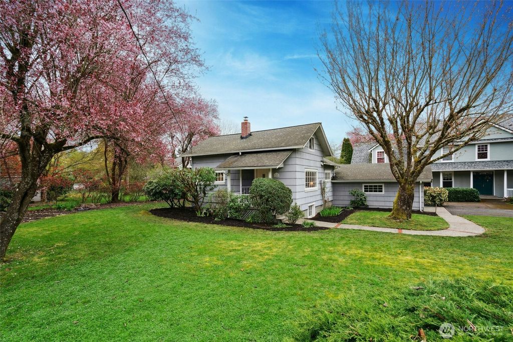 Photo of 9040 Avondale Road NE, Redmond, WA 98052 (MLS # 2352930)