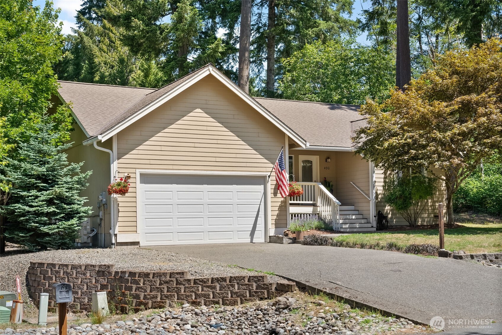 490 E Mountain View Drive