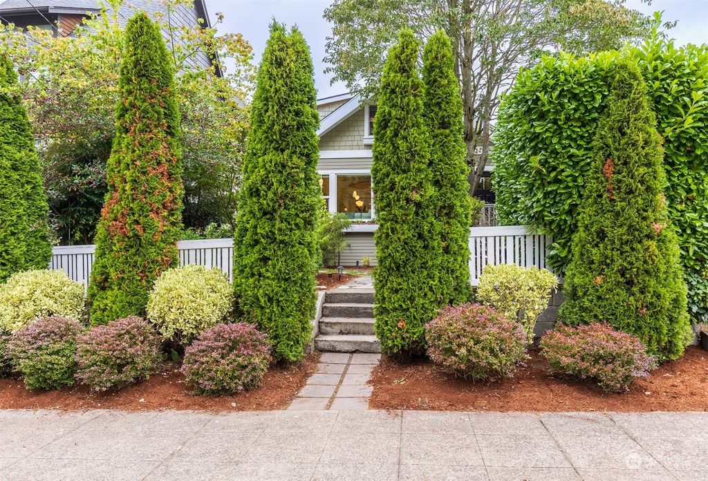 Photo of 2338 N 57th Street, Seattle, WA 98103 (MLS # 2284570)
