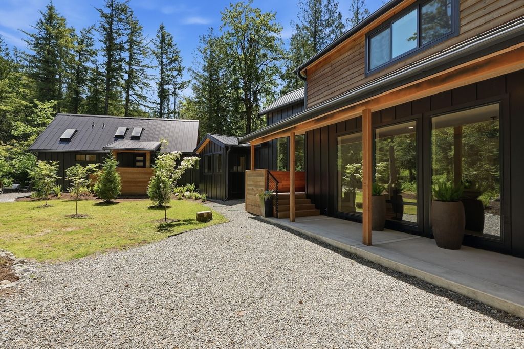 Photo of 47313 SE 160th Street, North Bend, WA 98045 (MLS # 2542558)