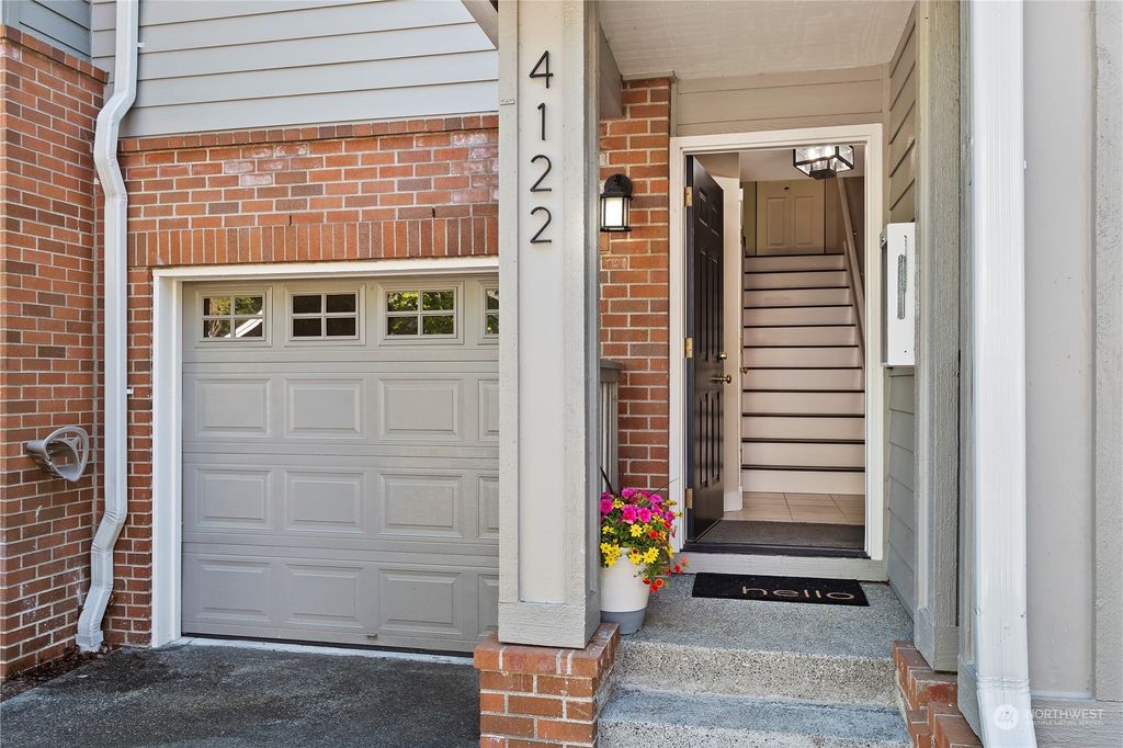 Photo of 4122 248th Court SE #82, Sammamish, WA 98029 (MLS # 2066953)