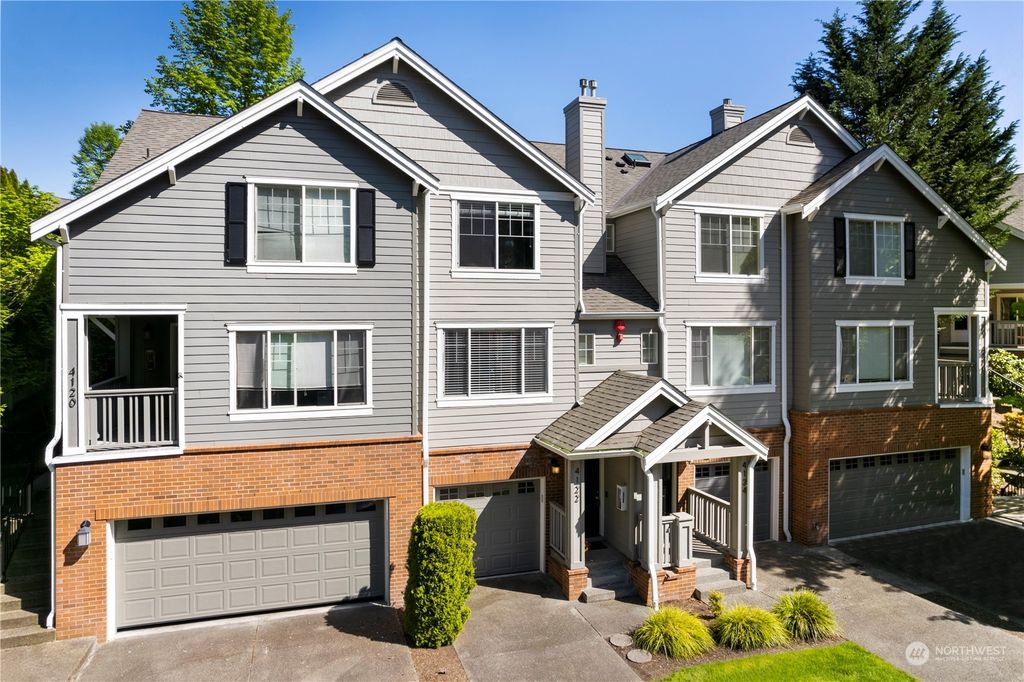 Photo of 4122 248th Court SE #82, Sammamish, WA 98029 (MLS # 2066953)